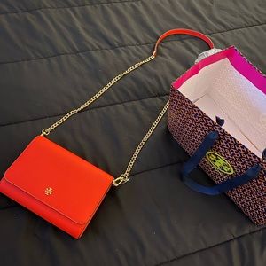 Tory Burch Emerson wallet on chain crossbody.